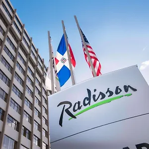 4* מלון Radisson