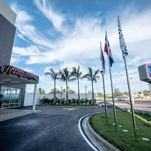 3* מלון Hampton By Hilton Santo Domingo Airport